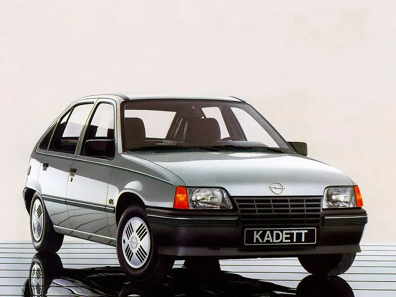 Opel Kadett (33,  34,  43,  44) 6 поколение, хэтчбек 5 дв. (08.1984 - 01.1989)
